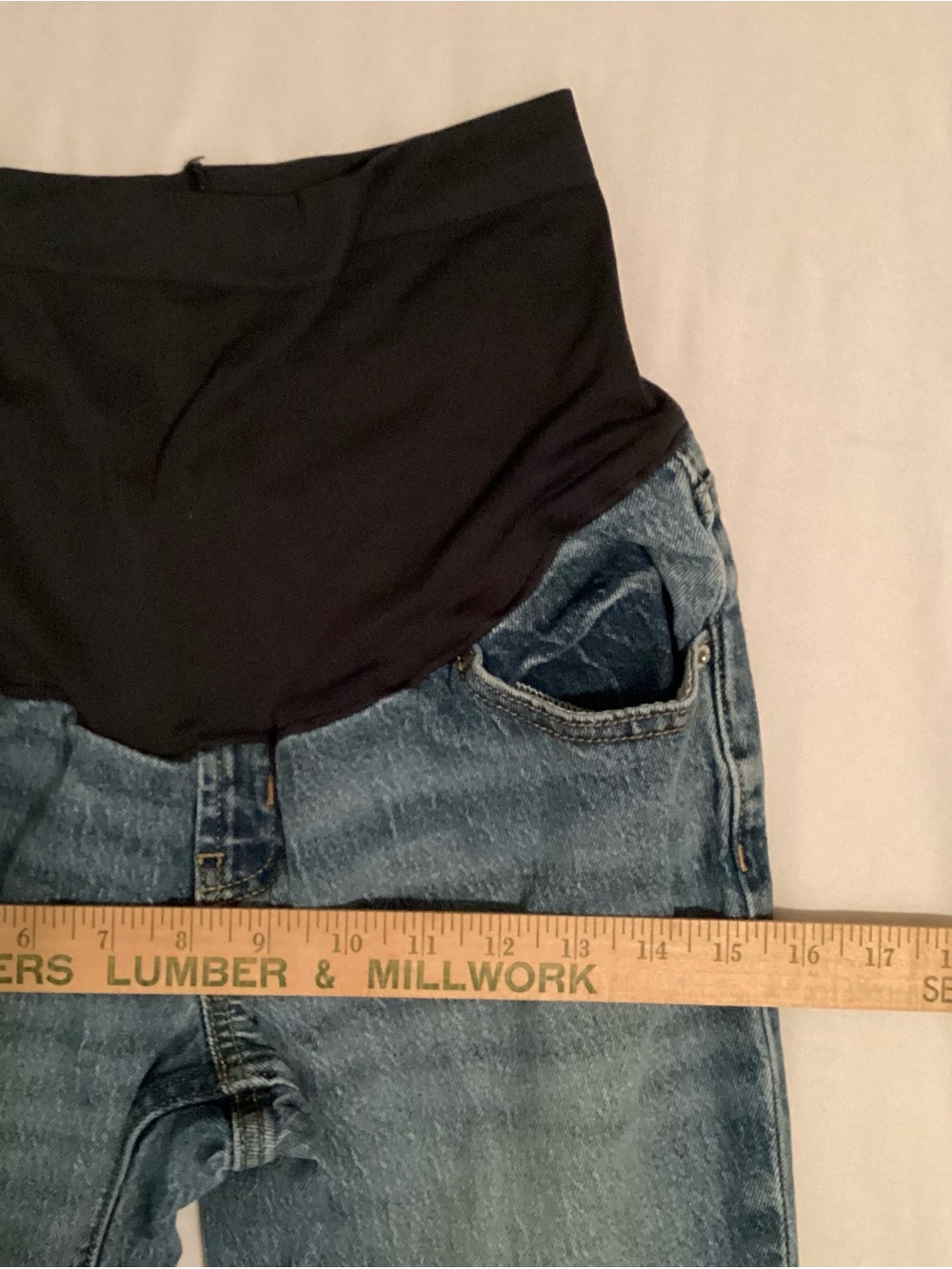 Old Navy Ladies Boyfriend Full Panel Pregnancy Maternity Jeans Size 2 Short - Picture 6 of 11
